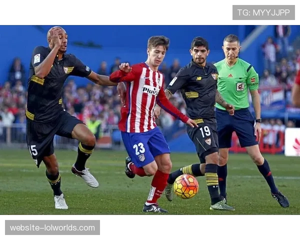 塞维利亚公布对阵马竞大名单，阵型可能调整为5-4-1以强化禁区前沿保护