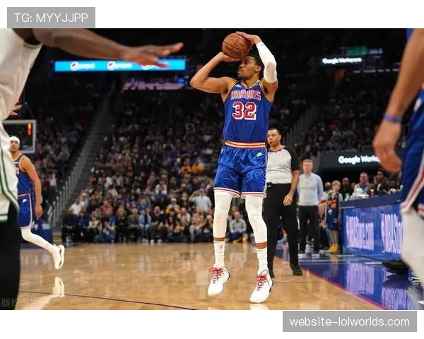 特写:勒沃库森老将塔赛后指导年轻中卫,传承防守经验 特写:勒沃库森老将塔赛后指导年轻中卫,传承防守经验